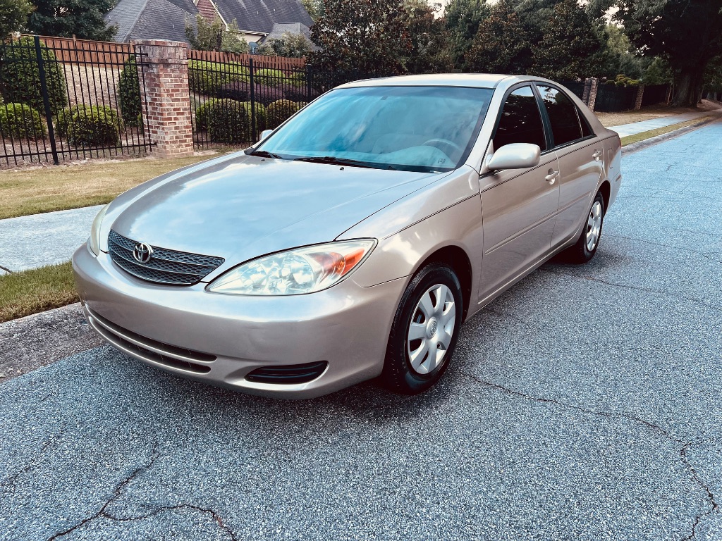 2002 Toyota Camry LE's photo